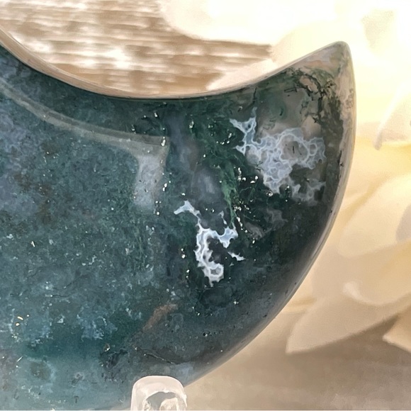 Moss Agate Crystal Moon - Picture 8 of 15